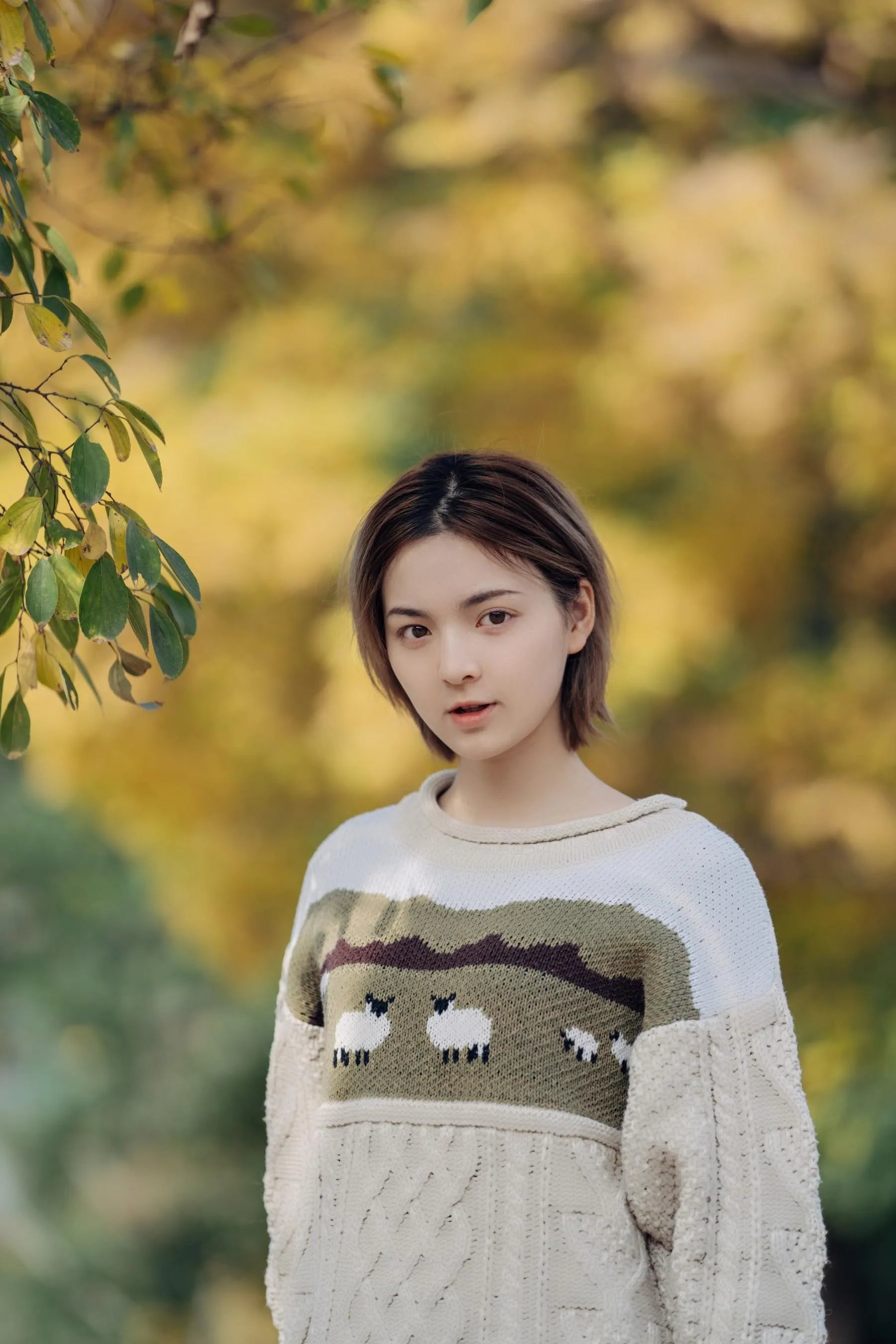 [YITUYU艺图语]2022.01.25 暖冬银杏，18岁的素颜女孩 dudu [35P]插图7